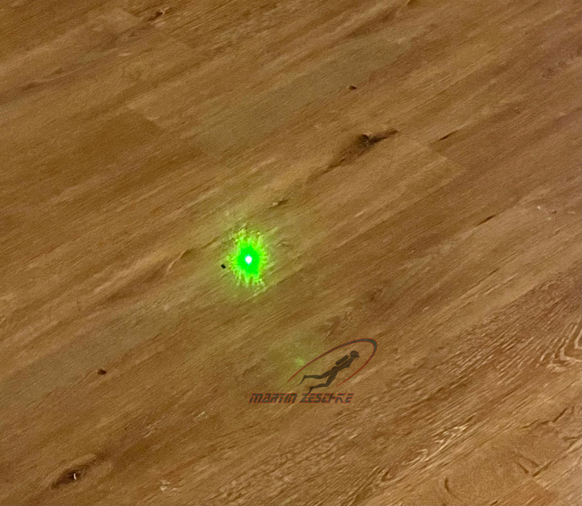 Tauchlampe Snake mit grünen Laser
